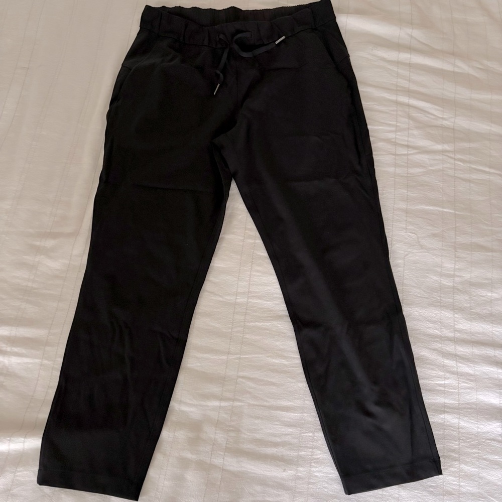 lululemon Cropped Straight Leg Pants, Size 8